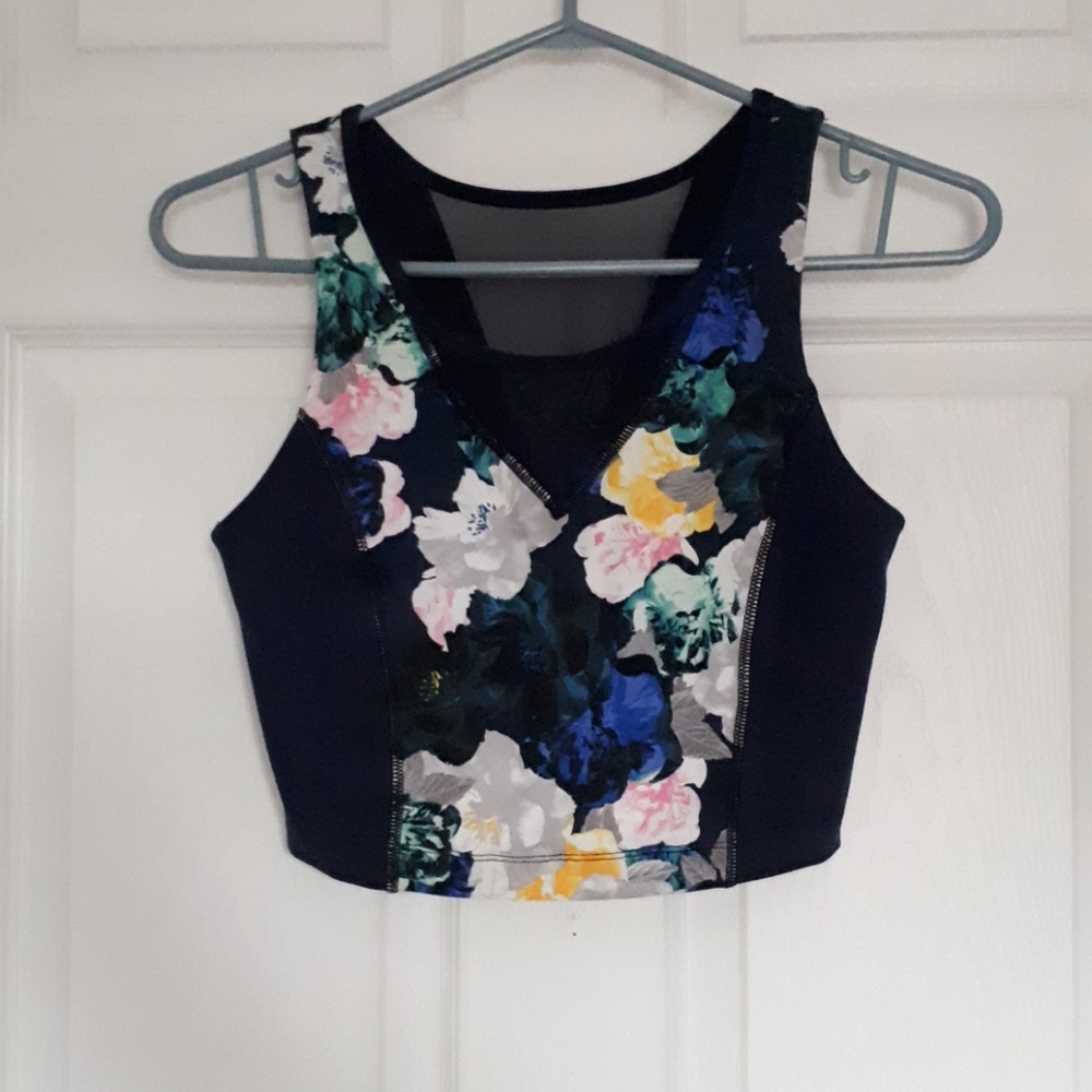 Workout top sports bra